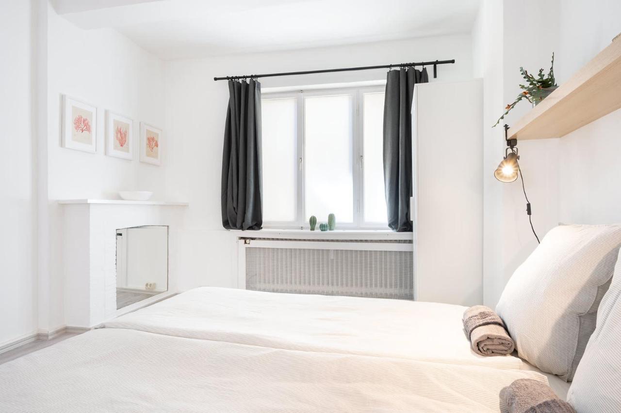 2 BR top floor apartment direct on Marienplatz München Buitenkant foto