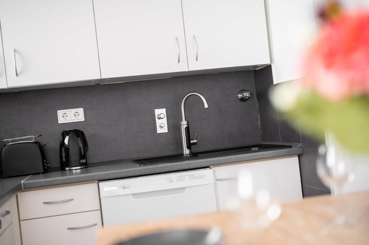 2 BR top floor apartment direct on Marienplatz München Buitenkant foto